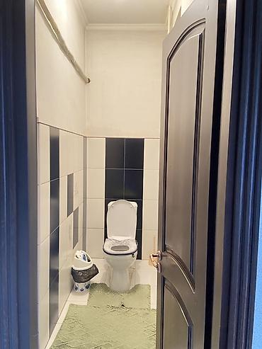 Продажа коттеджей и домов: Продается частный дом с внутренним двором и хозяйственными — 12