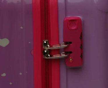 Rančevi, torbe i koferi: Dečiji set kofera sa motivom Sofije Prve, idealan za putovanja. Set — 3