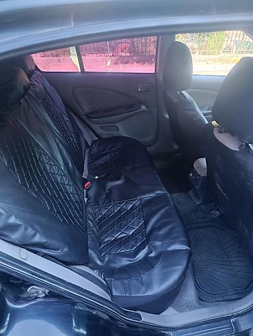 red cell: Nissan Almera: 2000 г., 1.5 л, Механика, Бензин, Хэтчбэк — 10