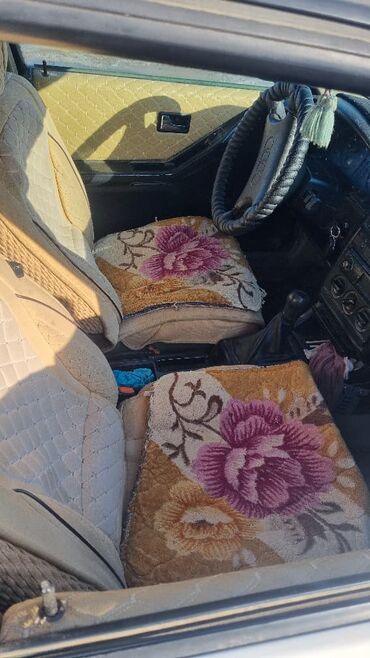 Audi: Audi 80: 1989 г., 1.8 л, Механика, Бензин, Седан — 3