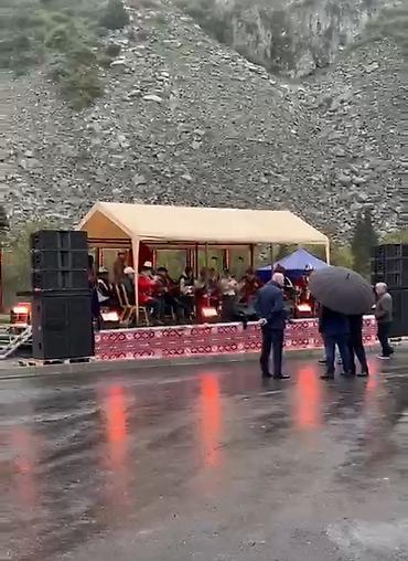 Аренда юрт: Аренда юрты, Каркас Деревянный, 85 баш, С полом, Самовар, Стулья — 6