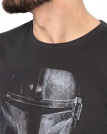 Футболки: Продаю комплект из трёх стильных футболок в отличном состоянии — 5