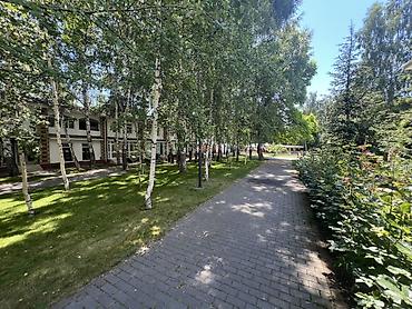 сокулук кун туу: Продаю 1 комнатную квартиру в ЦО Радуга. В зеленой парковой зоне с — 1