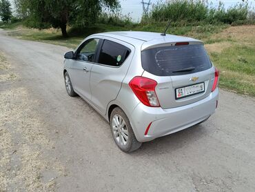 ош арзан машина: Chevrolet Spark: 2016 г., 1 л, Вариатор, Бензин, Хетчбек