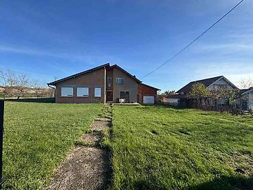 Kuće na prodaju: Prodaje se kuća u naselju Glumčevo Brdo, 360m2 na 20 ari placa — 3