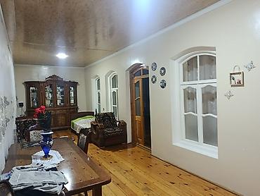 ev satisi 2024: 🏡 ŞƏKİDƏ EV SATILIR! Təbiətin qoynunda, dağın ətəyində yerləşən, rahat — 5