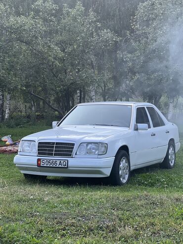 мерседес бенц 211: Mercedes-Benz