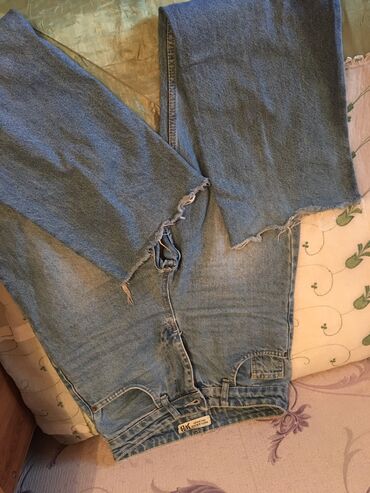 Cinslər: Satilir 15m s 36razmer