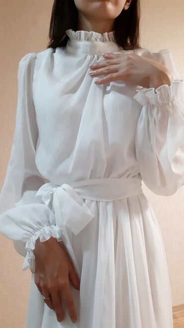 белое платье вечернее: Вечернее платье, Длинная модель, С рукавами, S (EU 36), M (EU 38)