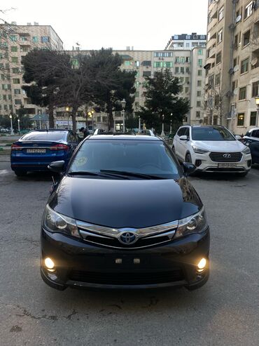 Toyota: Toyota salonu – premium modernləşdirilmiş interyer paketi. taksi — 13