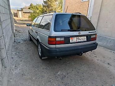 Volkswagen: Volkswagen Passat: 1993 г., 1.8 л, Механика, Бензин, Универсал at lalafo.kg — 4 Volkswagen: Volkswagen Passat: 1993 г., 1.8 л, Механика, Бензин, Универсал — 4