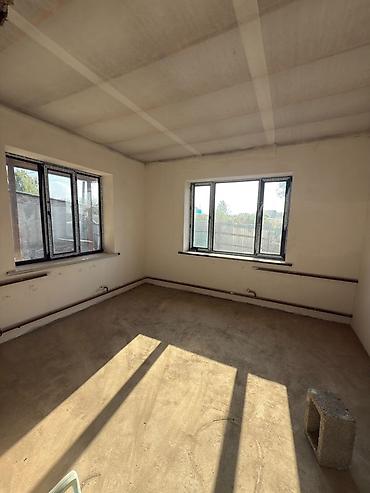 район бакай ата: 6 комнат, 260 м², 8 соток, Токмак, Собственник — 7