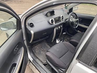 Toyota: Toyota ist: 2003 г., 1.3 л, Автомат, Бензин, Хэтчбэк — 9