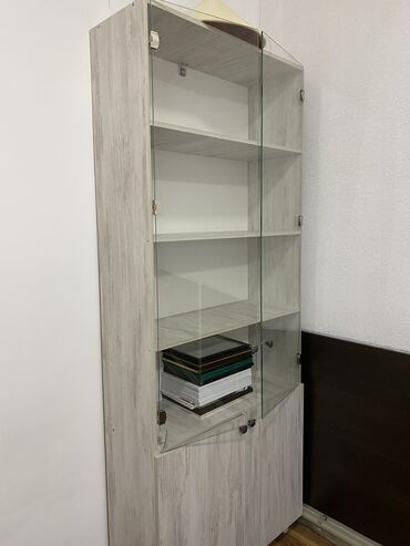 продаю офисный стол: Офисный шкаф, Б/у, цвет - Серый, Другой материал