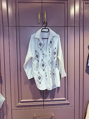 pull and bear: Ağ rəngli qadın köynəyi — 1