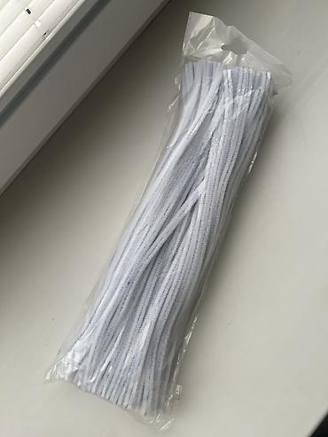 слив школьники: Белые пушистые проволочные палочки (pipe cleaners) в упаковке. - — 1