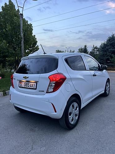 колонки портативные: Chevrolet Spark: 2020 г., 1 л, Автомат, Бензин, Хэтчбэк — 3
