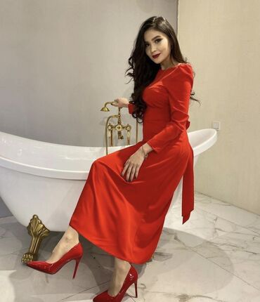 красное платье: Вечернее платье, Классическое, Длинная модель, Шелк, С рукавами, XL (EU 42), 2XL (EU 44)