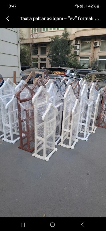 Asılqanlar: Bu, paltarların səliqəli saxlanması üçün nəzərdə tutulmuş taxta -da lalafo.az — 9 Asılqanlar: Bu, paltarların səliqəli saxlanması üçün nəzərdə tutulmuş taxta — 9