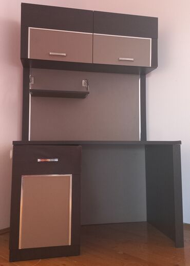 masa transformatoru: Düz masa, Polkalı, Siyirməsiz, Sadə laminat, Zəmanətsiz, Kredit yoxdur