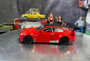 Avtomobil modelləri: Коллекционная модель BMW M3 E92 GT2 Red 2009 UNI Fortune Scale 1:32 — 9