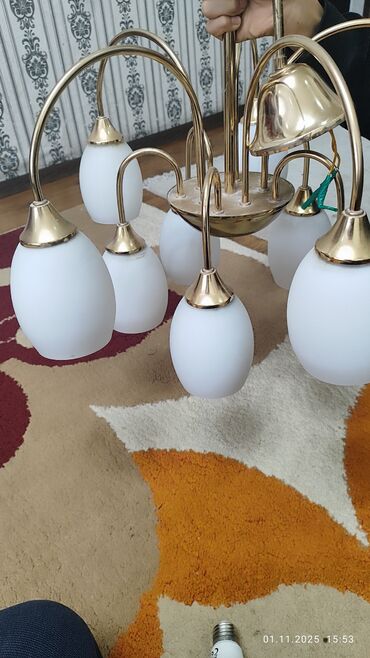 люстра в зал потолочная: Потолочная люстра классического стиля - Материал: металл под золото