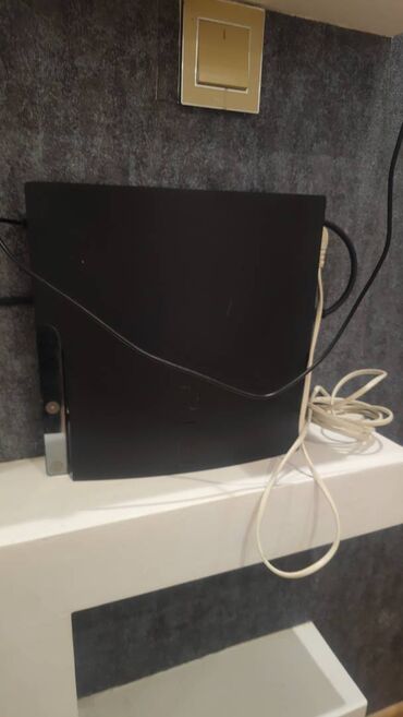 Nintendo Switch: Ideal vezyetdedir. Temir olunmamyib. Cox az islenib