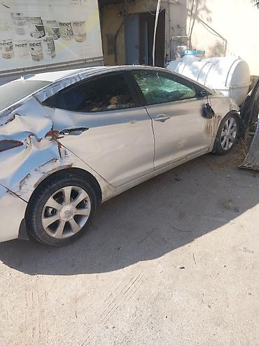 qəzali: Hyundai Elantra 2011 Qezali satlir YPX Aryisi var — 6