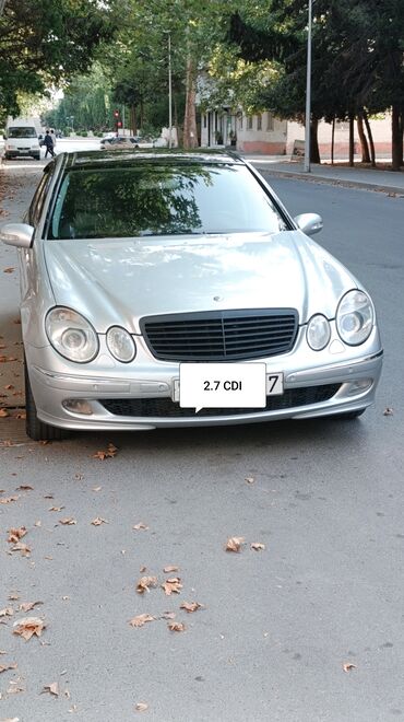 задний фонарь мерседес: Mercedes-Benz E 270: 2.7 l | 2003 il Sedan