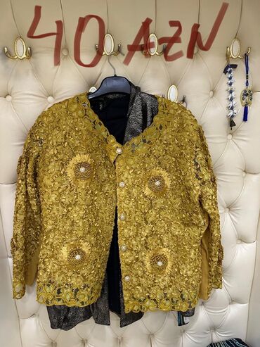 Ziyafət donları: Paltarların hər biri ideal veziyyetdedi 1-2 defe qeyinilib. Qiymət — 16