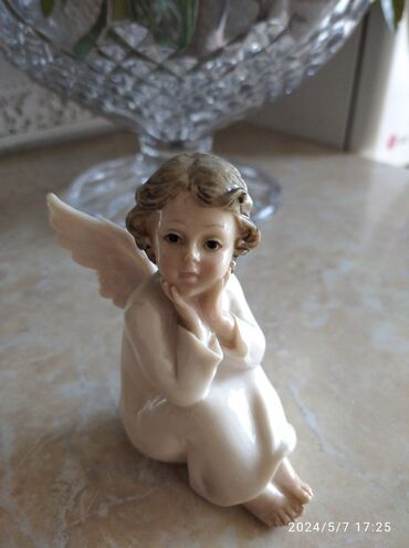 статуэтки купить дешево: Статуэтка ангел