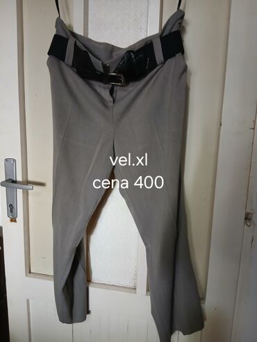 Sakoi: Ženska odeća – više komada 1) Kratki blejzer od tvida - Boja: crna sa — 4