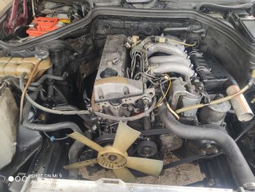 Mercedes-Benz: Mercedes-Benz W124: 2 l | 1992 il Sedan — 12