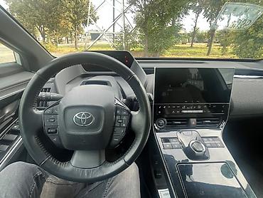 Унаа сатуу: Toyota bZ4X: 2024 г., 0.1 - engine capacity л, Вариатор, Электромобиль, Кроссовер — 6