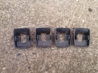 Auto delovi: Ručke otvaranja vrata, ručke podizača stakla, graničnici otvaranja — 4