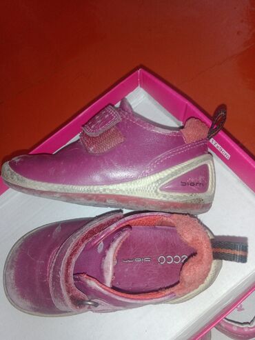детская обувь ecco: Деми ботинки чисто кожаный лёгкие удобные то что нужно ребенку. Фирма
