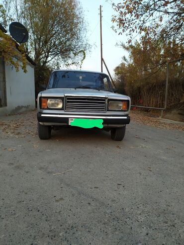 retro maşın: VAZ (LADA) 2107: 0.6 l | 69600 km Sedan