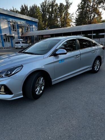 Hyundai Sonata: 2021 г., 2 л, Автомат, Газ, Седан