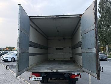 cdi: Грузовой фургон Mercedes‑Benz Sprinter 2003 2.7 CDI очень надежный — 4
