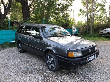 состояния хорошая: Volkswagen Passat: 1989 г., 1.8 л, Механика, Бензин, Универсал