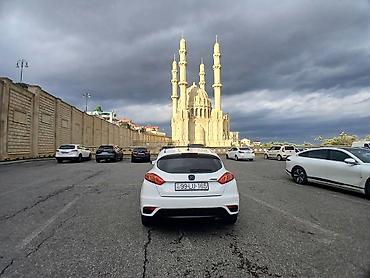 opel astra has: Changan Eado XT hetçbek. ili .2014 Ağ rəngli kuzovla təqdim olunan — 3