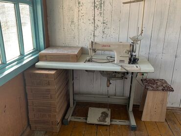 Промышленные швейные машинки: Продаю швейную машину 6 тыс