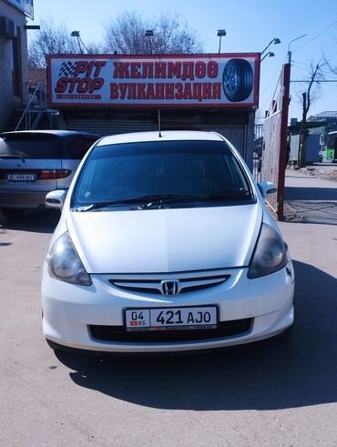 машину фит: Honda Fit: 2002 г., 1.3 л, Вариатор, Бензин