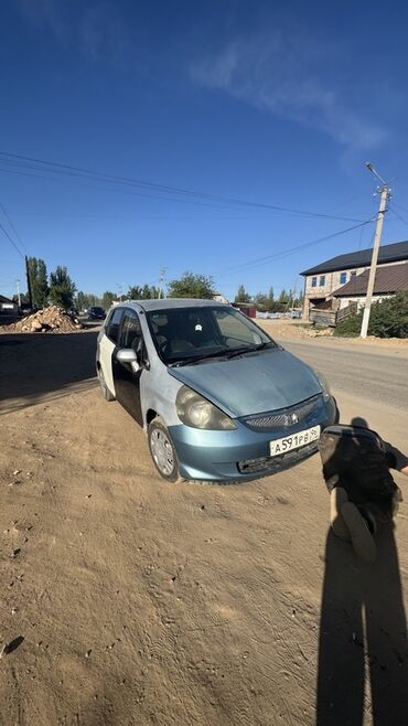 автомобиль бишкек: Автомобиль Honda Fit . Требует ремонта кузова, в частности, покраски
