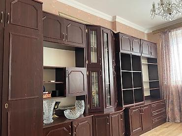 kunc ref: Klassik tərzli iri ölçülü qonaq otağı divar dolabı - Material — 2