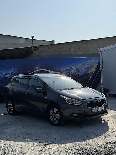 манас матиз: Kia Ceed: 2015 г., 1.4 л, Механика, Газ, Универсал — 1
