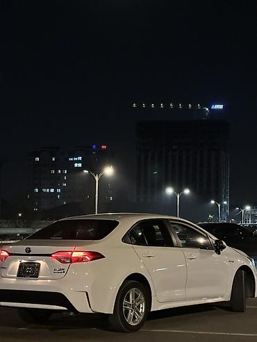 corolla 2016: Toyota Levin: 2021 г., 1.8 л, Гибрид, Седан — 5