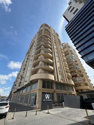 Uzunmüddətli kirayə mənzillər: Xətai Rayonu Babək Prospekti Lalə Mtk 2 otaq. Mərtəbə - 18/17 Otaq — 20