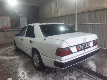 мерседес ж класс: Mercedes-Benz E-Class: 1992 г., 2 л, Механика, Бензин, Седан