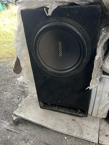 Сабвуфер Kenwood в корпусе Самбуфер на 1600w вместр усилком долбит